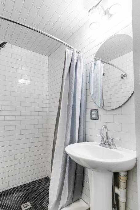 Charming, Happy 1-Bed Oasis: Rva Retreat Awaits! Apartment ริชมอนด์ ภายนอก รูปภาพ