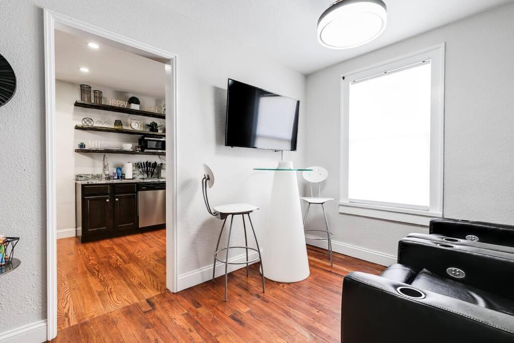 Charming, Happy 1-Bed Oasis: Rva Retreat Awaits! Apartment ริชมอนด์ ภายนอก รูปภาพ